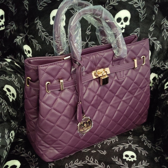 Badgley Mischka Handbags - 💜 Badgley Mischka Big Diamond Quilted Tote With Front Lock. Purple, Gold. New!